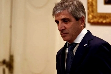 Intendentes saltaron a la yugular de Caputo por la restricción en tasas municipales