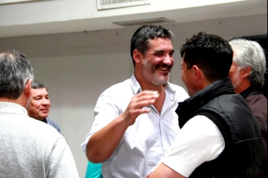 Escándalo en Brandsen: denuncian que el intendente Raitelli agredió a un concejal en la calle