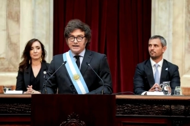 Milei presentó el Presupuesto 2025 con duras chicanas para Macri y el kirchnerismo