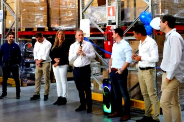 Gray participó del acto de inauguración de la empresa Bidcom Logistic en Esteban Echeverría
