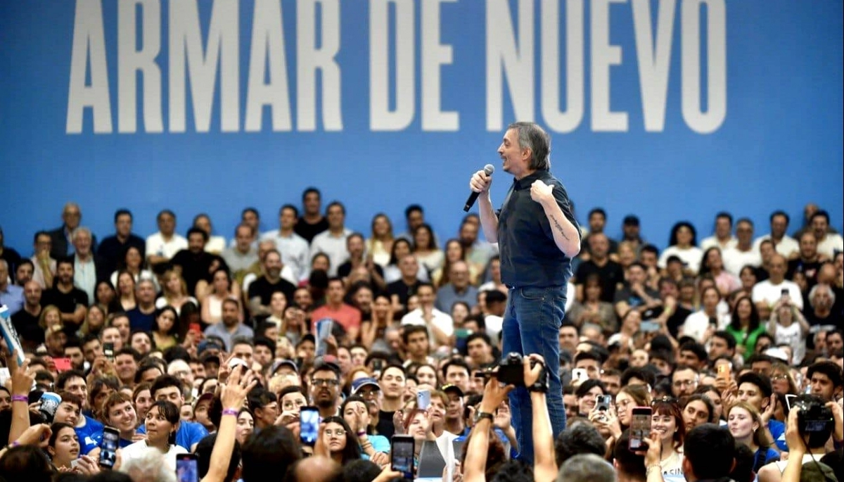 Máximo Kirchner apuntó a Kicillof: "Hay compañeros que creen que construyen autoridad frente a Cristina"