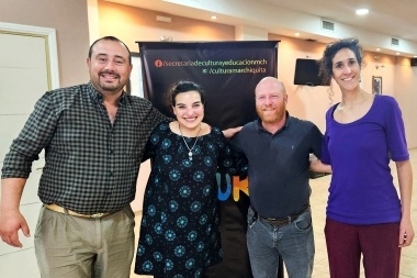 Wischnivetzky encabezó la apertura del 8º encuentro de Teatro por Mujer en Coronel Vidal