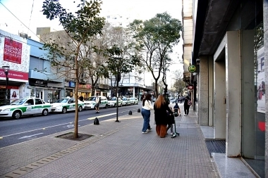 En La Plata: Alak impulsa la rejerarquización y puesta en valor de los centros comerciales de calle 8 y 12