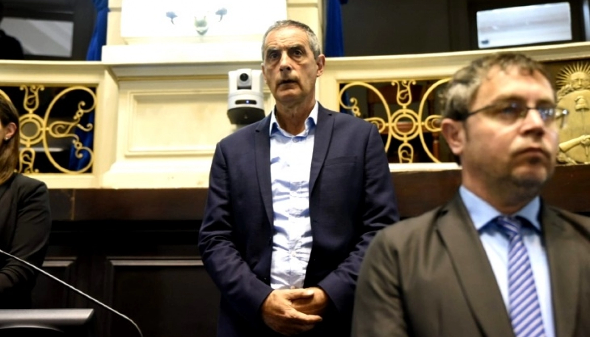 Frangul no pudo contener a una legisladora radical y volvió al bloque que comanda Garciarena