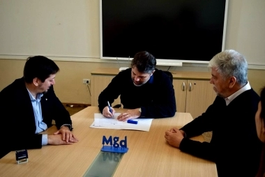 Hourcade pactó una nueva suba salarial para trabajadores municipales de Magdalena