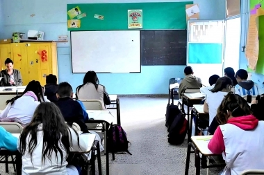 Nuevos contenidos y “jornada digital”: Sileoni anunció más cambios en secundarias bonaerenses