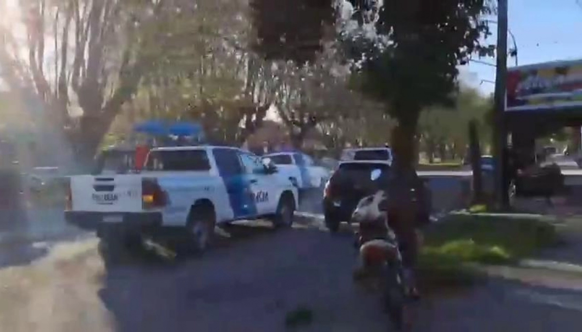 Carreras ilegales: identificaron y allanaron a tres motoqueros que realizaban "picadas callejeras"