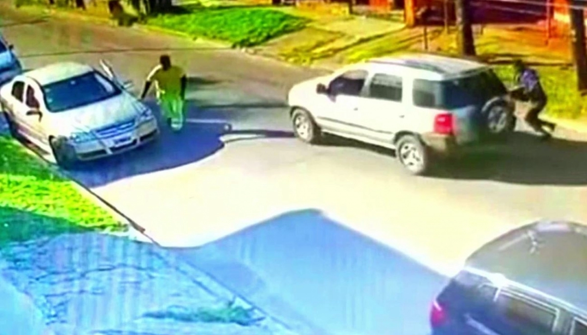 Inseguridad en Quilmes: un salvaje asaltó, golpeó y arrastró por la vereda a una abuela