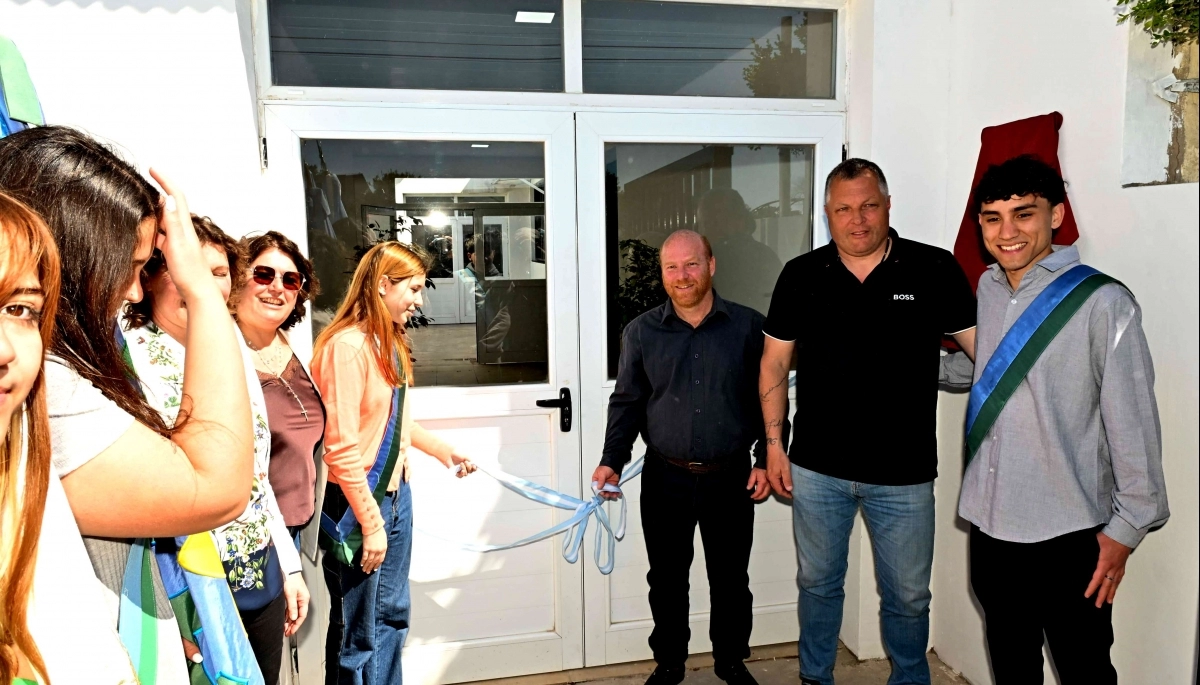 El intendente Wischnivetzky inauguró la ampliación de la Secundaria N°1 en Mar Chiquita