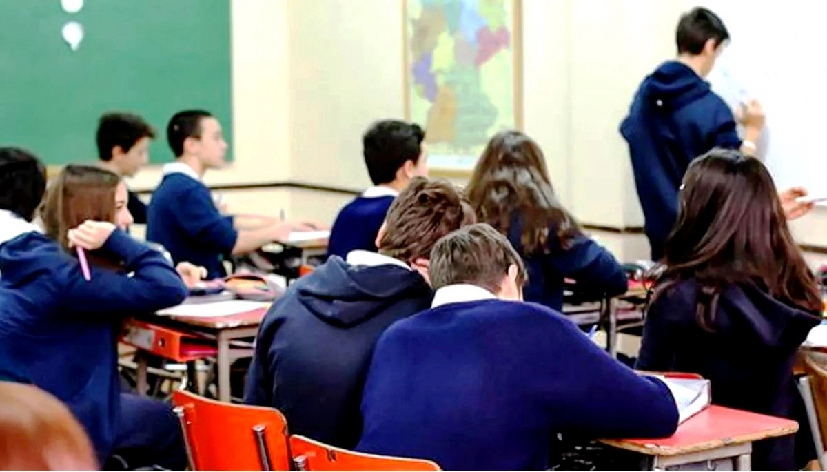 Colegios privados aumentan sus cuotas en un 4% y el bolsillo queda al borde del precipicio