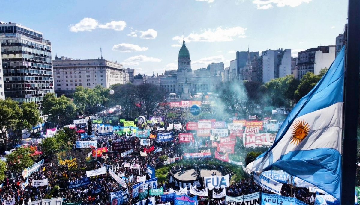 Marcha universitaria: comienza la masiva movilización en defensa de la Universidad Pública