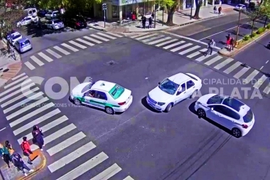Robo, persecución y sangrienta balacera en el centro de La Plata
