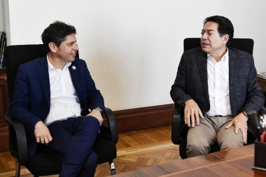 En el final de su gira por México, Kicillof se reunió con funcionarios de la presidenta Sheinbaum