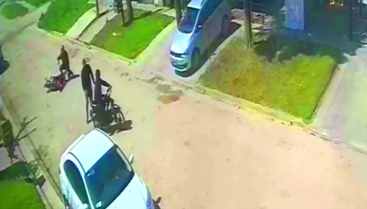 Motoquero se resistió con fiereza a un violento ataque de motochorros
