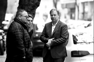 Intendentes peronistas se escabullen de Kicillof para tender puentes de negociación con Milei