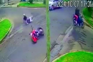 Pareja de motoqueros fue amenazada por motochorros y rodó por el pavimento en Morón
