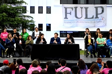 Kicillof se apartó de la interna peronista y pidió rechazar el veto de Milei al financiamiento universitario