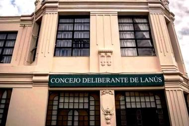 La oposición pegó el faltazo en el Concejo Deliberante de Lanús y lamentó las “prioridades” de Álvarez