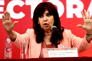 Con ironías, Cristina respondió a Caputo y fulminó a gobernadores peronistas