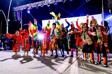 Con una gran convocatoria, Olavarría celebró la Fiesta de las Colectividades