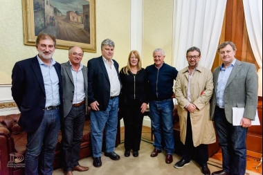 Stolbizer ya profesa su filo-massismo: llevó a su tropa a visitar a Sarghini