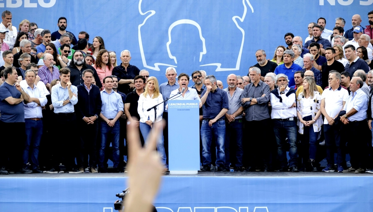 Operativo 2027, ministros ausentes e intendentes protagonistas: qué dejó el acto de Kicillof en Berisso