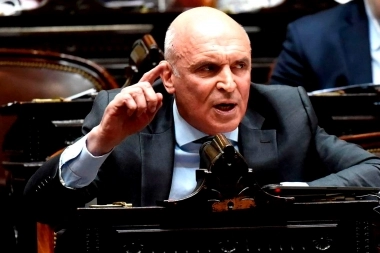 “Pigmeo marxista”: Espert fulminó a Kicillof por los libros “sexuales” que usan las secundarias bonaerenses