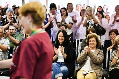 Vicente López: Soledad Martínez celebró el 80º aniversario de la Maternidad Santa Rosa