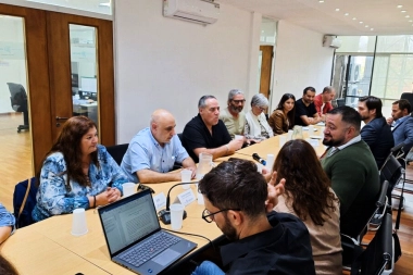 Otro gremio presiona a Kicillof y le exige reactivar la negociación salarial 2025