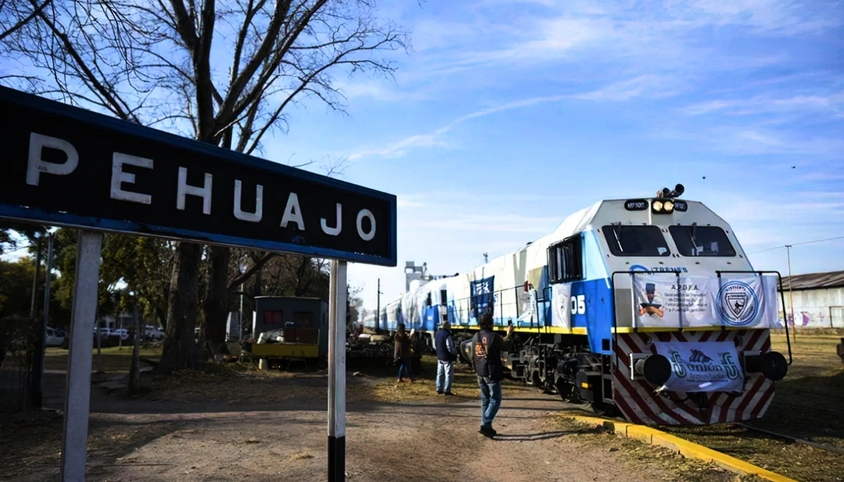 “Lacras”: Zurro volvió a cargar contra Milei por quitar el tren de Pehuajó