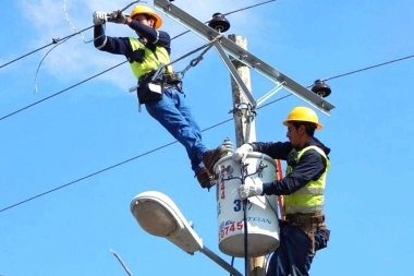 Tras demorar el inicio del proceso, el Gobierno bonaerense revisa las tarifas eléctricas