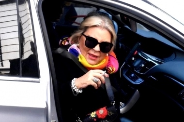 Carrió y un mensaje para Milei: “Si Cristina le gana la Provincia, se cae el gobierno”