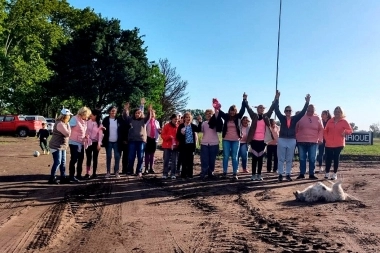 25 de Mayo: se realizó una caminata y bicicleteada para apoyar la lucha contra el cáncer de mama