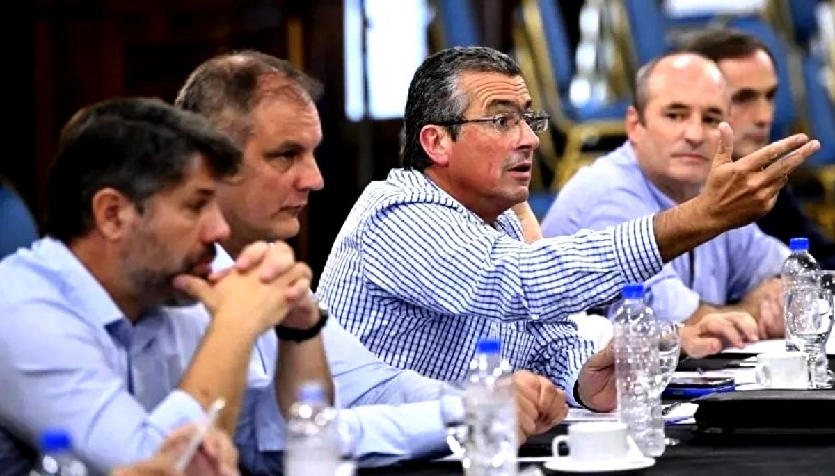 Con el ojo puesto en el Presupuesto, intendentes radicales se reunieron cara a cara con Pablo López