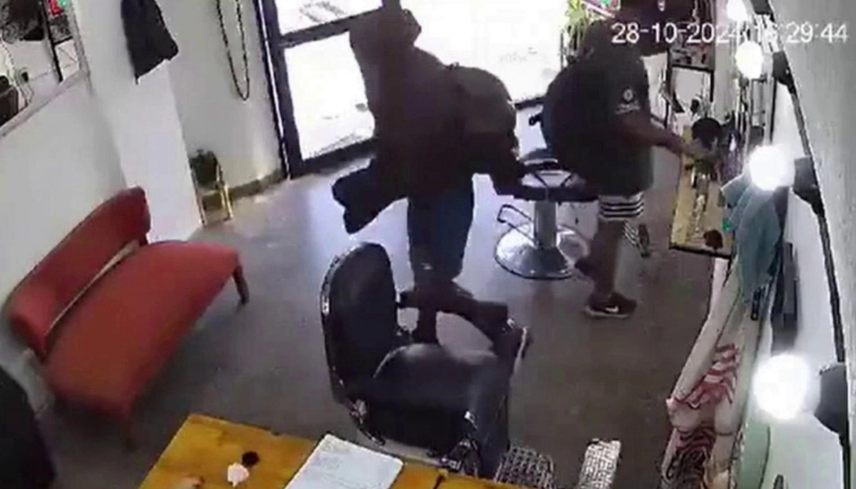 En la previa del partido de Gimnasia, presuntos hinchas del Lobo robaron una barbería