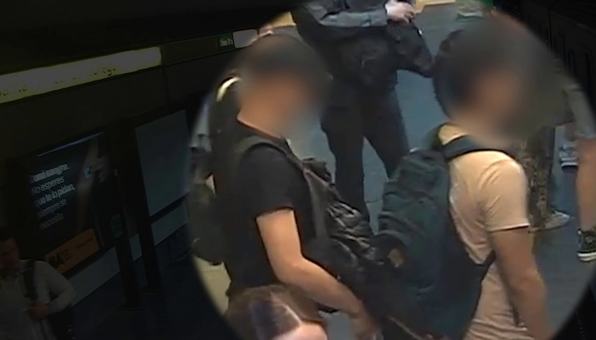 Detuvieron a dos chilenos acusados de arrebatar y "punguear" a los pasajeros del subte