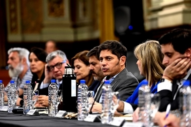 Kicillof reunió a intendentes de la Región Capital para presionar la concreción del Canal Magdalena
