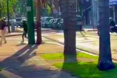 Le robaron la moto a punta de pistola cuando circulaba por el centro de Ituzaingó