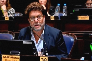 “Que se ponga a gobernar”: Garciarena cargó contra Kicillof y los “parches” al conflicto de IOMA