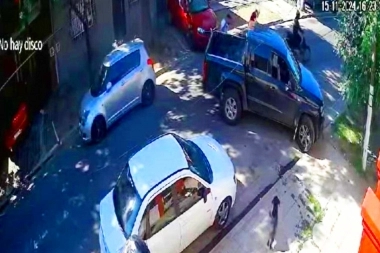 Violentos motochorros robaron una camioneta y secuestraron un perro por el que ofrecen recompensa