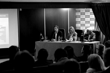 López volvió a presentar el Presupuesto a los jefes de bloque y la oposición lo bajó de un hondazo