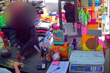Encapuchado asaltó a la encargada de un pet shop y cuando escapó fue a comprar cocaína