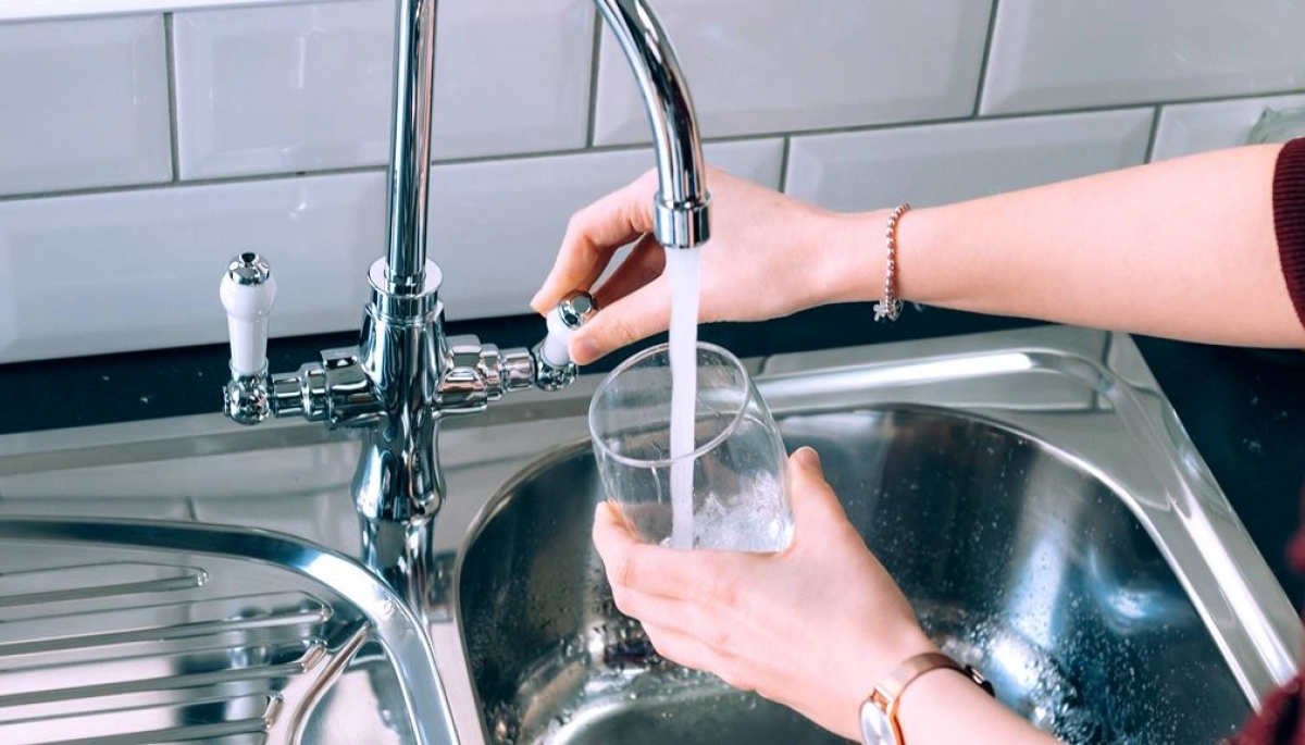 Diciembre llega con más aumentos: las tarifas del agua subirán un 3% en el AMBA