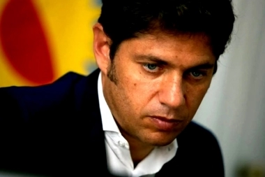 Kicillof salió a desmentir a Clarín por un informe contra su gestión: “Campaña para ensuciar”