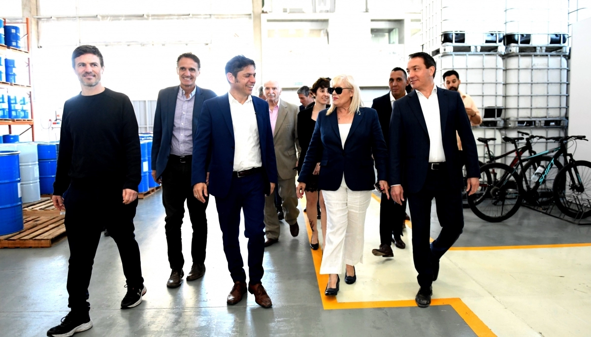 Kicillof visitó Florencio Varela y firmó un convenio para reactivar obras paralizadas por Milei