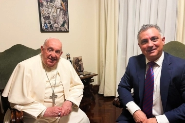 El principal armador de Milei en la Provincia visitó al Papa Francisco en el Vaticano
