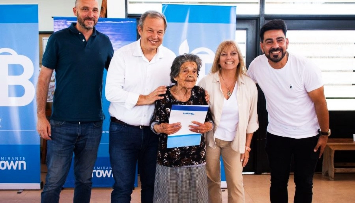 Cascallares acompañó a decenas de familias que realizarán mejoras en su vivienda