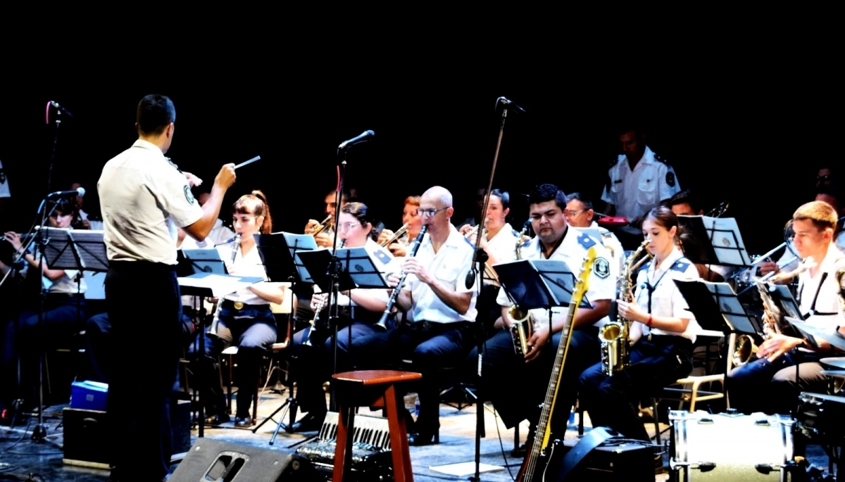 La Agrupación Sinfónica de la Policía brilló en el Teatro Español de Magdalena