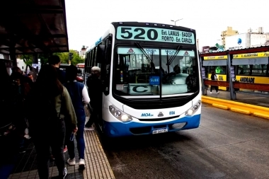 El Gobierno bonaerense resolvió el conflicto y desactivó el paro de colectivos