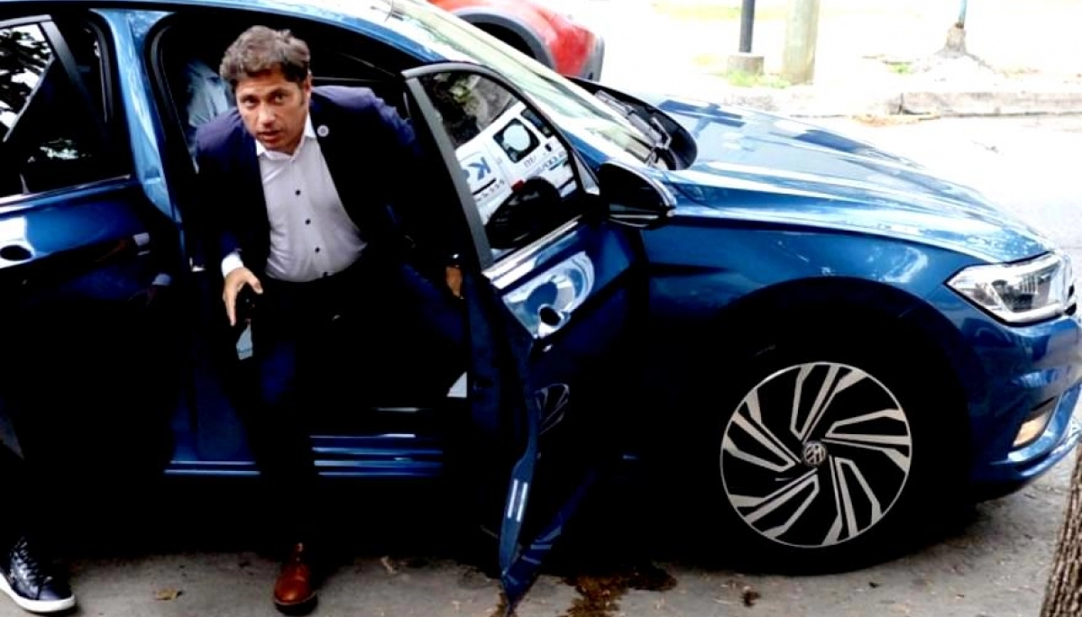 Kicillof faltó a la asunción de Cristina en el PJ y, con un escueto tuit, le puso más pimienta a la interna del peronismo